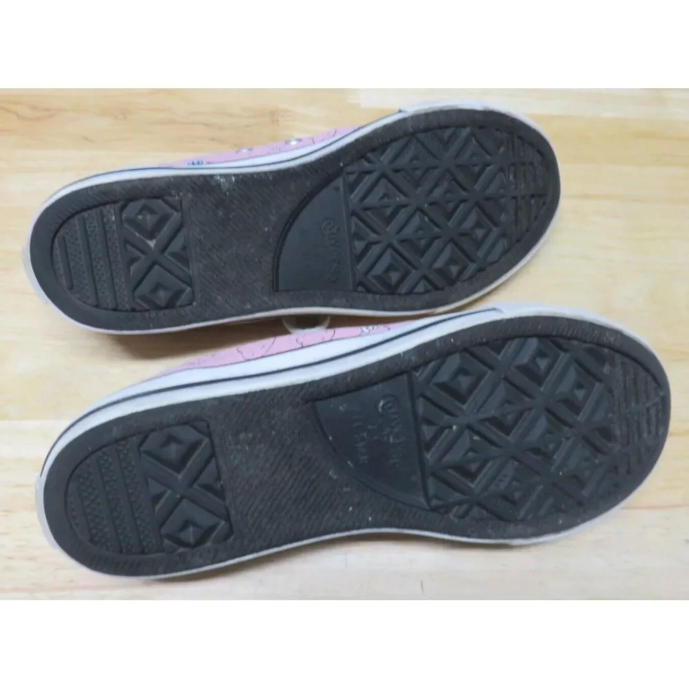 Converse‎ All Star Hello Kitty Junior Girls Size 5 Skateboarding Shoes 664638F